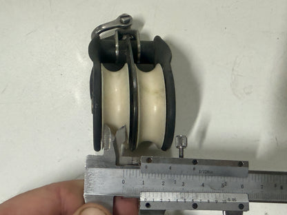Ronstan 2 schijfs blok 47 mm tot 12 mm lijn met wartel