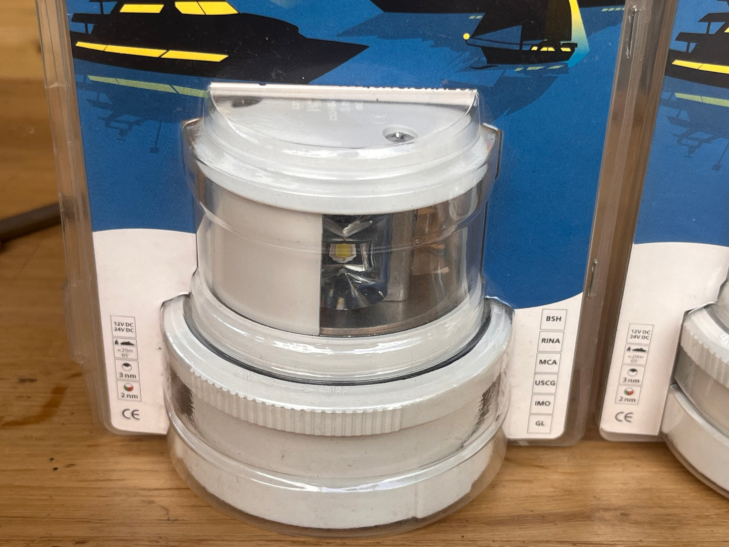 Nieuwe Aqua Signal Serie 32 LED toplicht