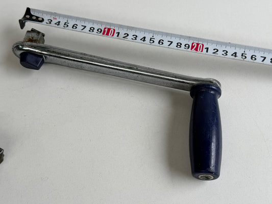 Barton lierhendel met lock 23 cm