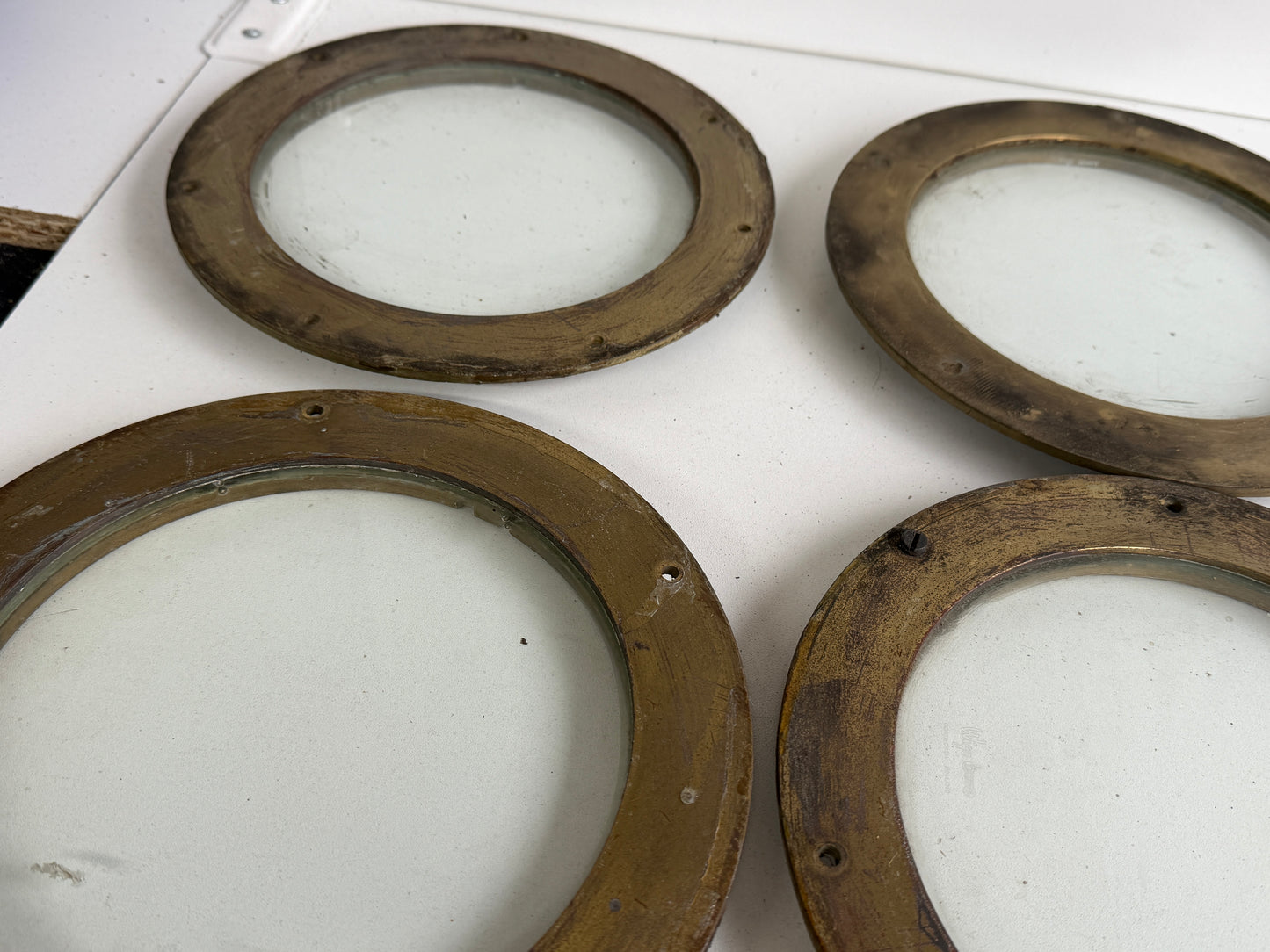 6 x Bronzen / messing patrijspoort dicht / lichtrand 235 mm