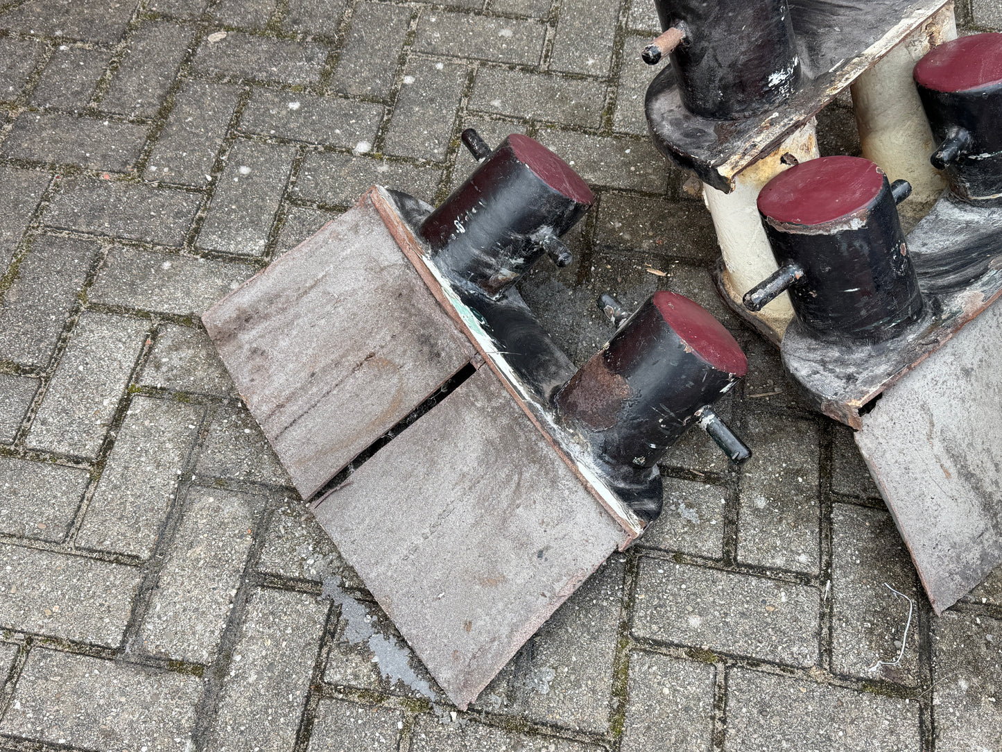 4 x grote zware antieke bolders 50 cm breed