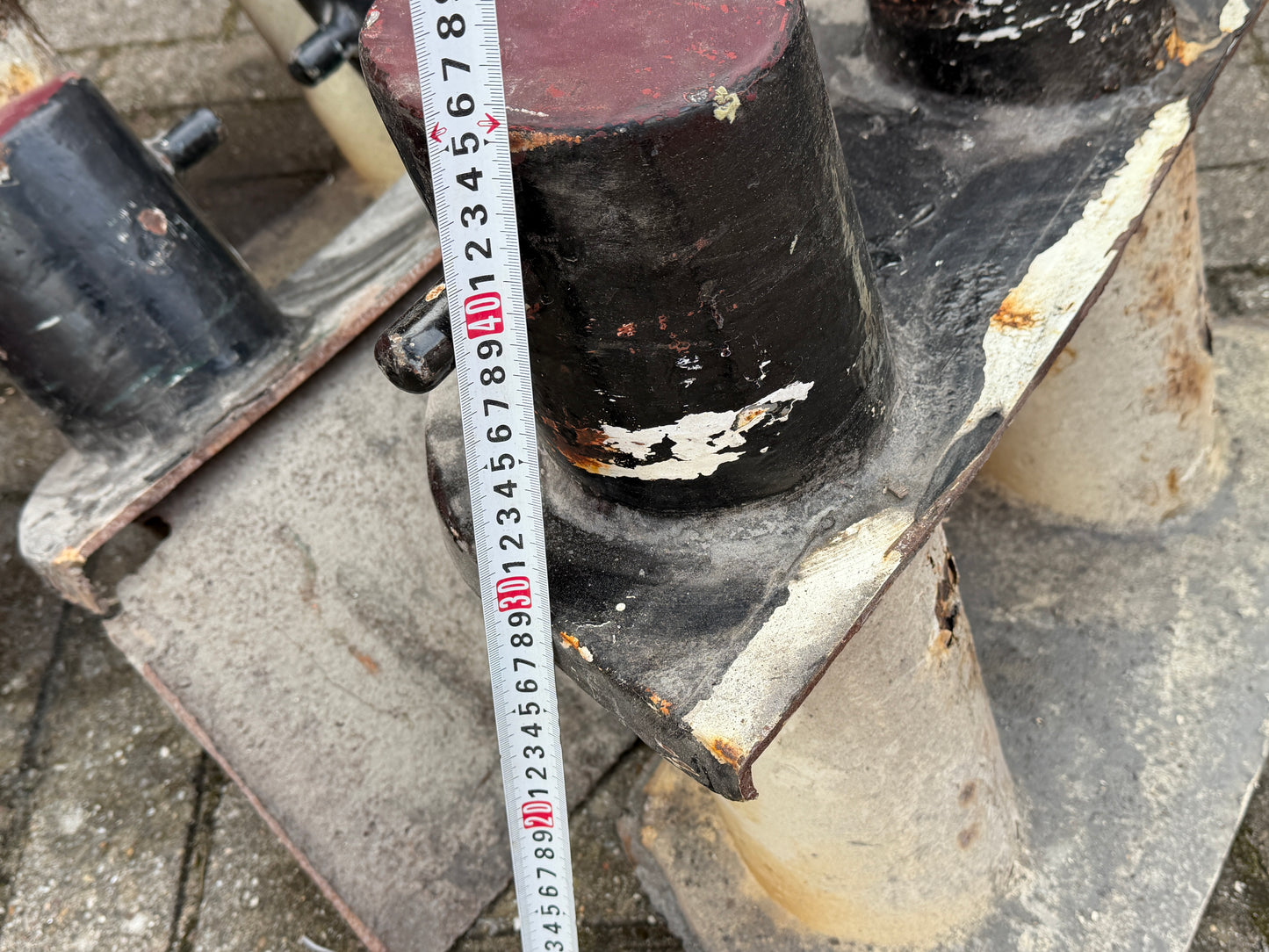 4 x grote zware antieke bolders 50 cm breed