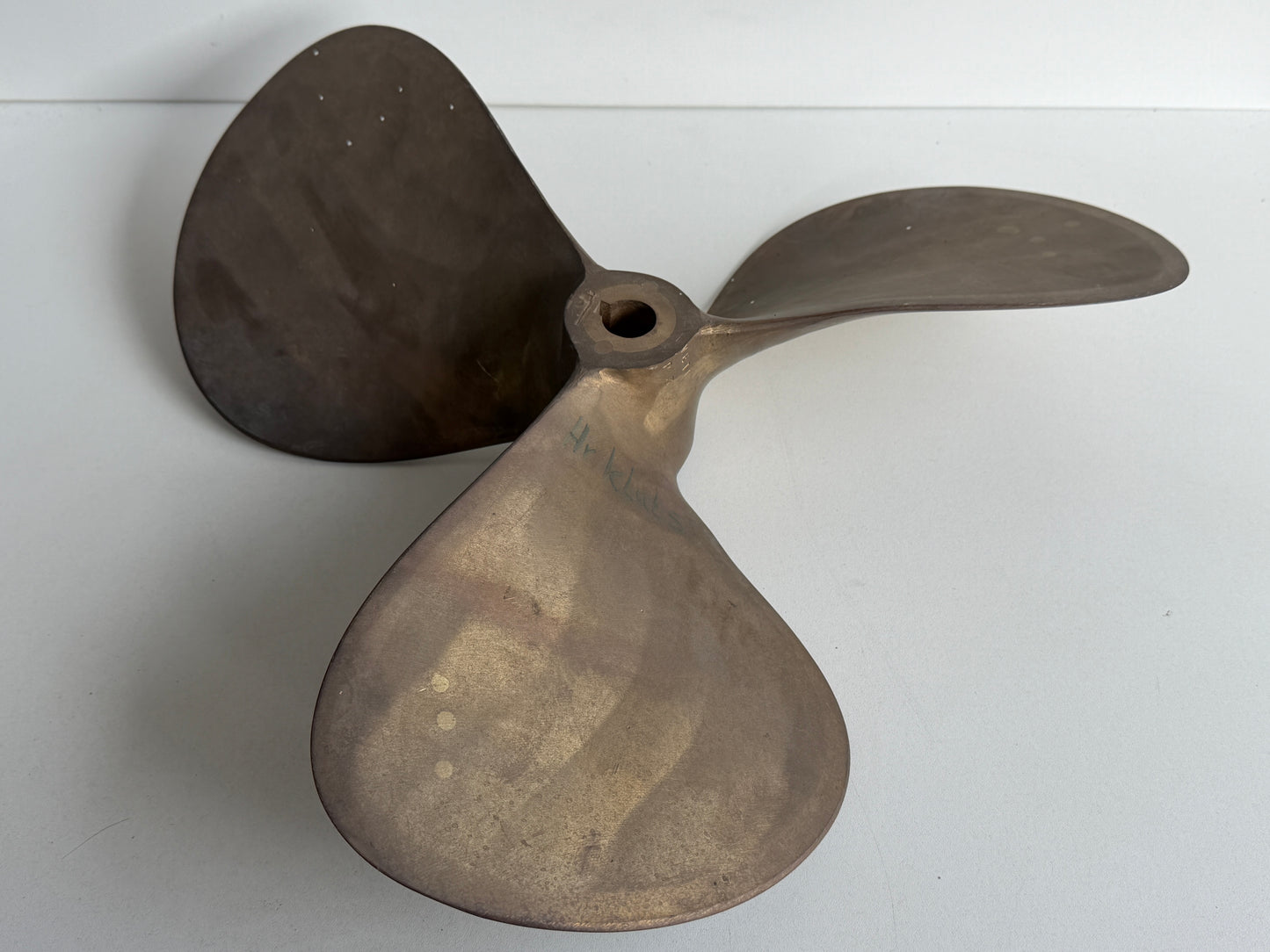 Bronzen schroef Vetus 3 19X L H