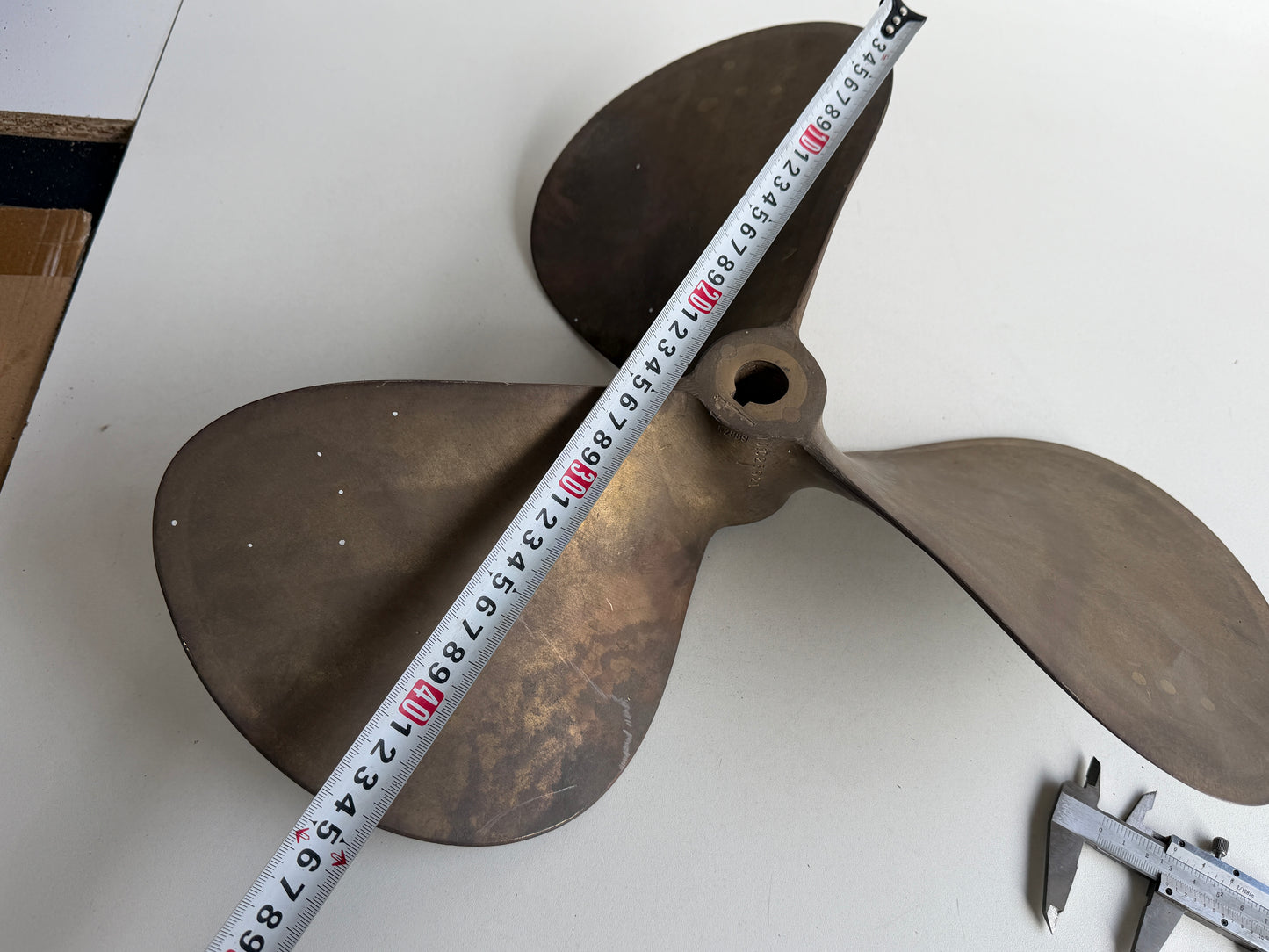 Bronzen schroef Vetus 3 19X L H