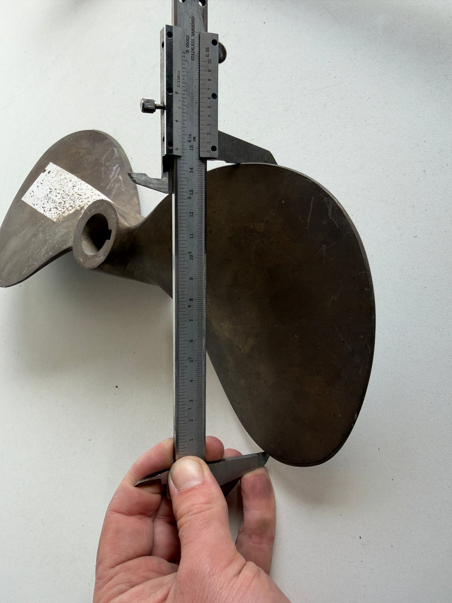 Bronzen schroef D14P12RH rechtsdraaiend