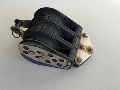 Sail Speed 3 schijfs blok 55 mm met hondsvot 12 mm lijn