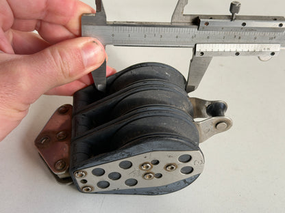 Sail Speed 3 schijfs blok 55 mm met hondsvot 12 mm lijn