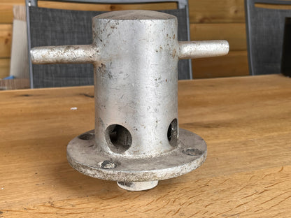 Aluminium bolder open