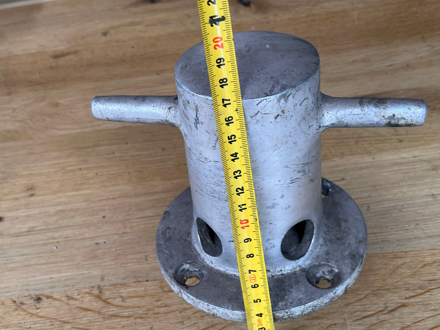 Aluminium bolder open