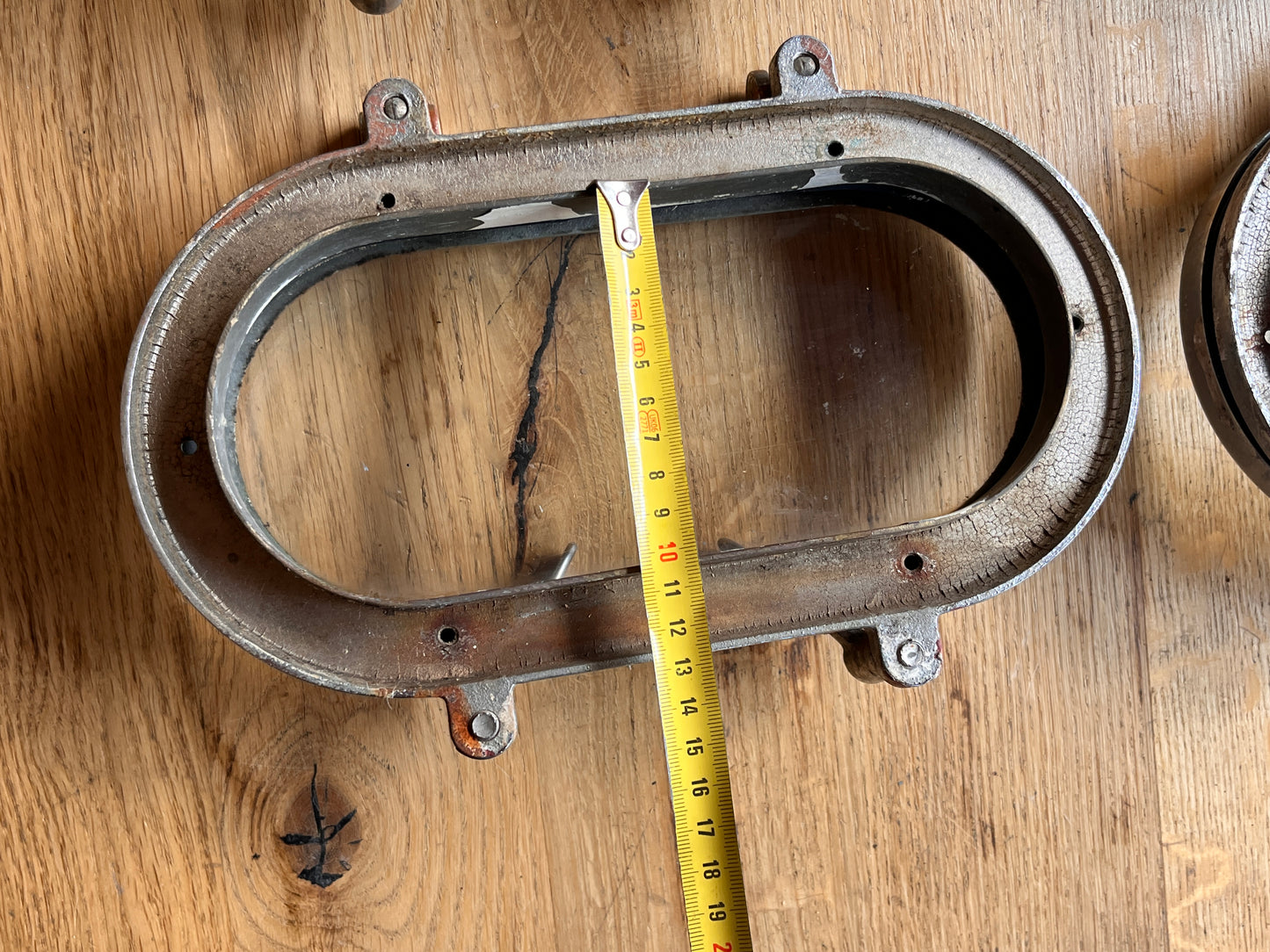 Patrijspoort kogelrond / ovaal 28 x 15 cm