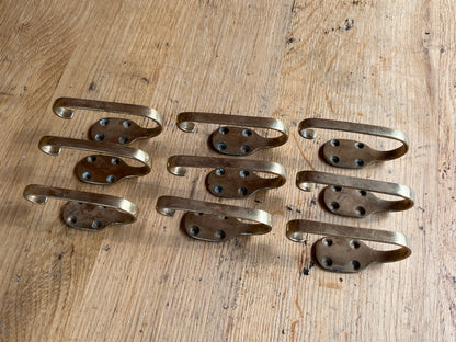 Messing haakjes / handgreepjes 93 mm