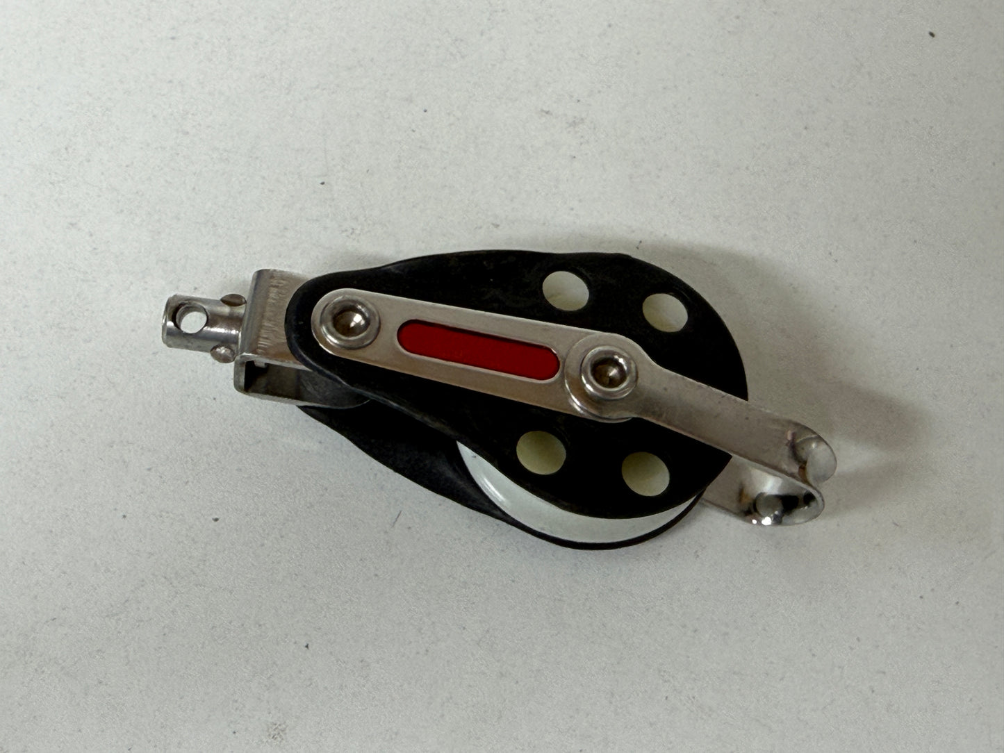 Ronstan 1 schijfs blok 45 mm tot 10 mm lijn met wartel
