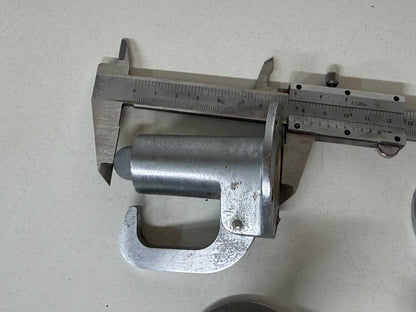 Deurvastzetter met valhaak en deurplaat 58 mm