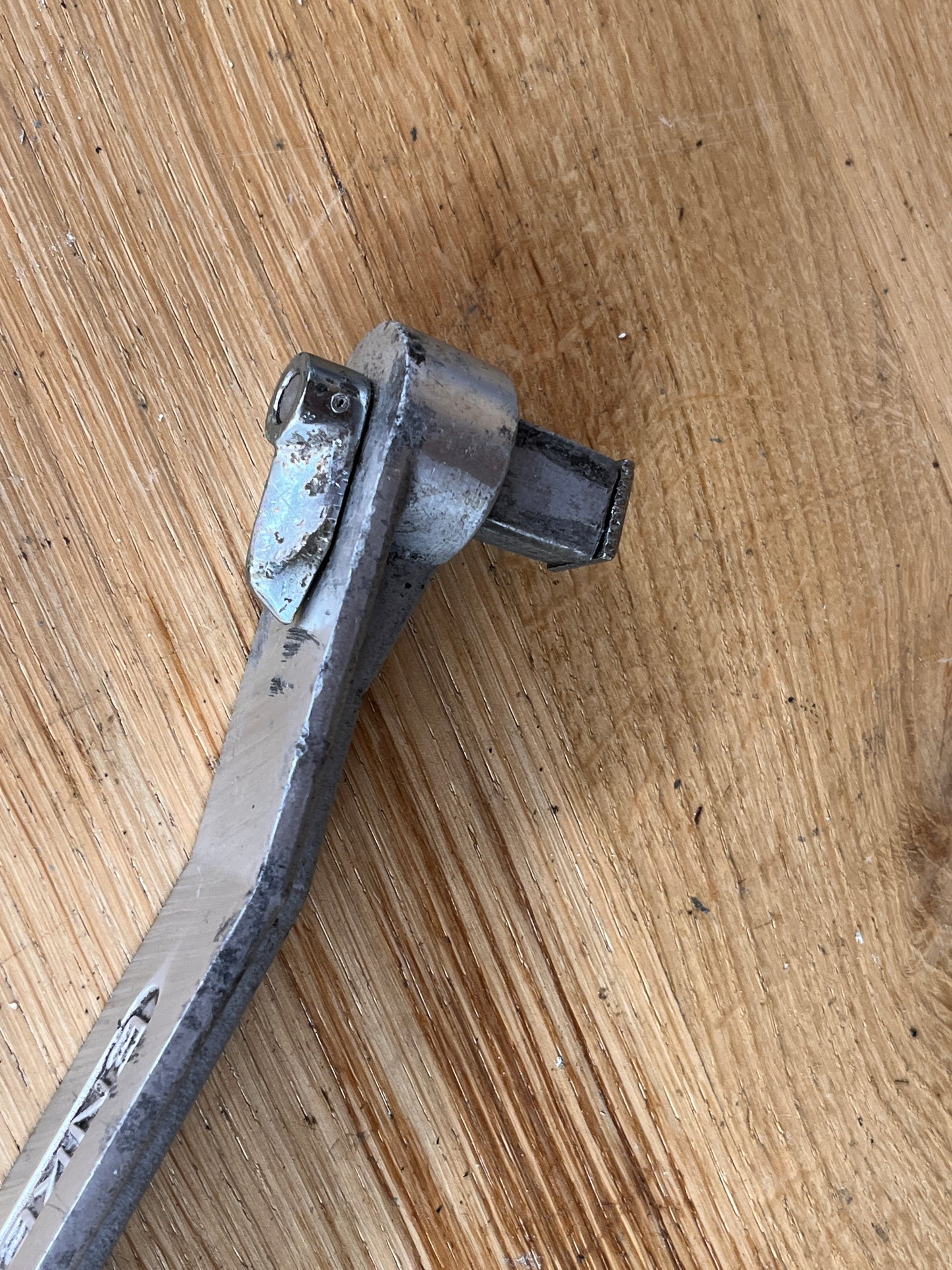 Enkes lierhendel met lock