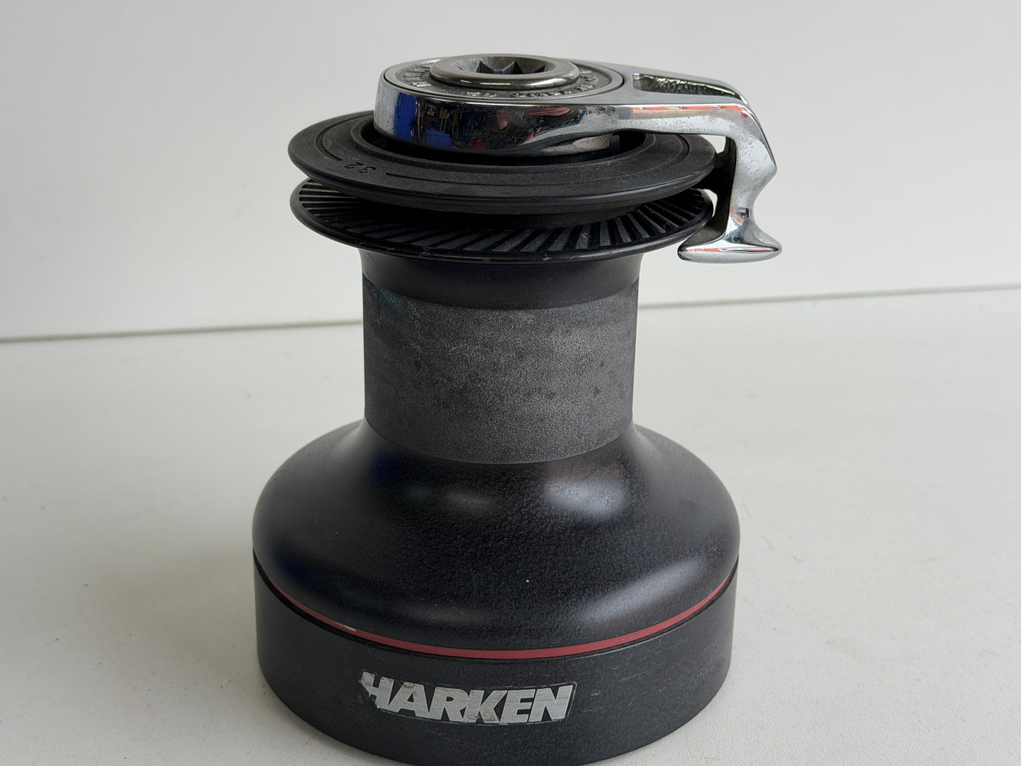 Harken 32 two speed Power Ratio self tailing lier