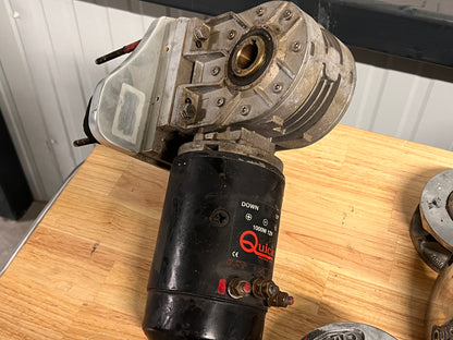 Quick 1000W 12V ankerlier 5/16