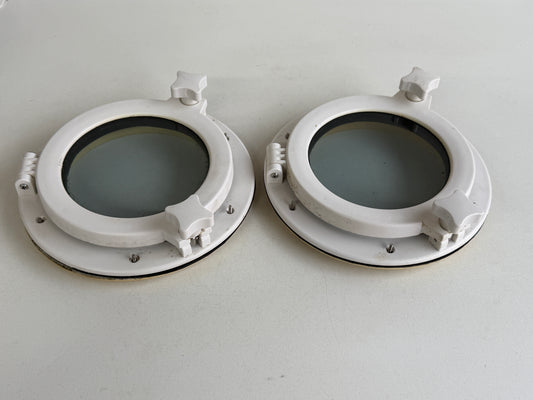 2 x Witte kunststof patrijspoort 21 cm