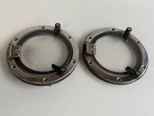 2 x Vetus 185 mm patrijspoort