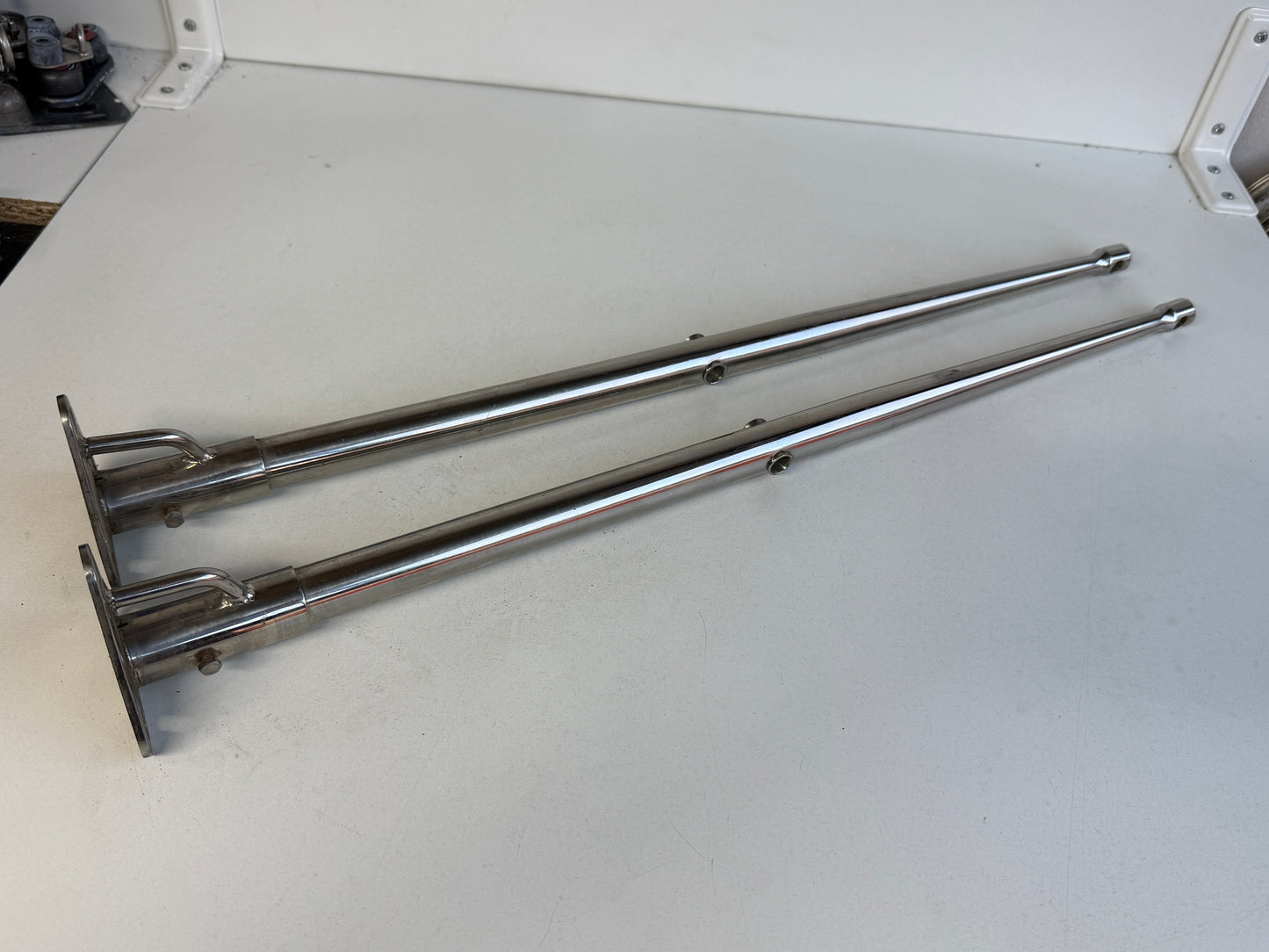 2 x RVS scepter 63 cm met scepterpot
