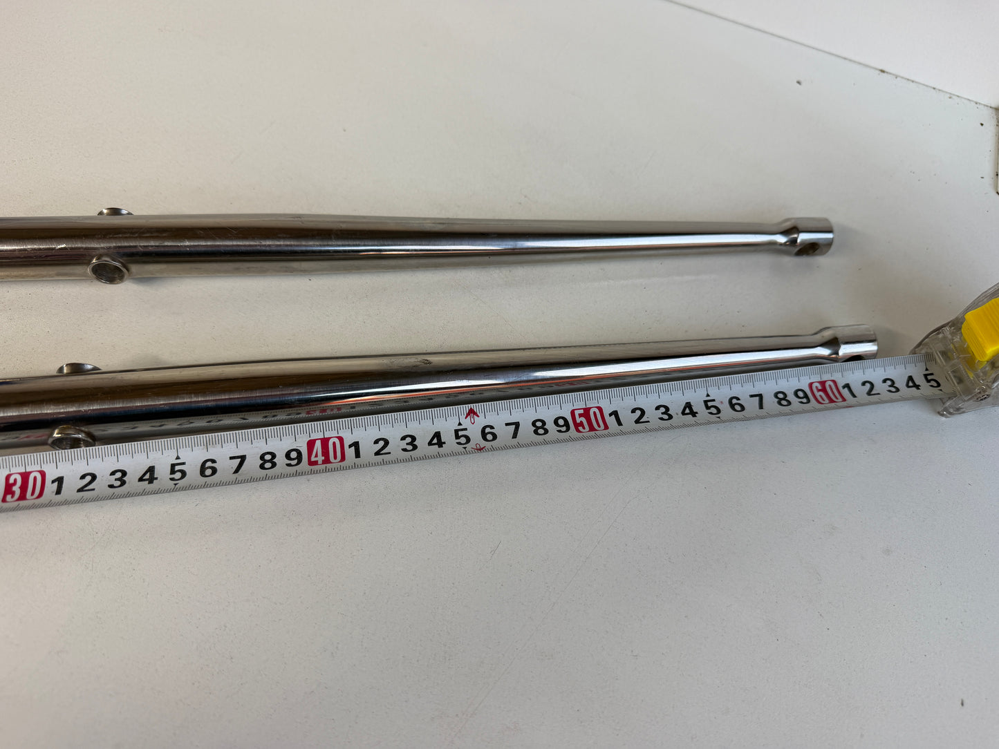 2 x RVS scepter 63 cm met scepterpot