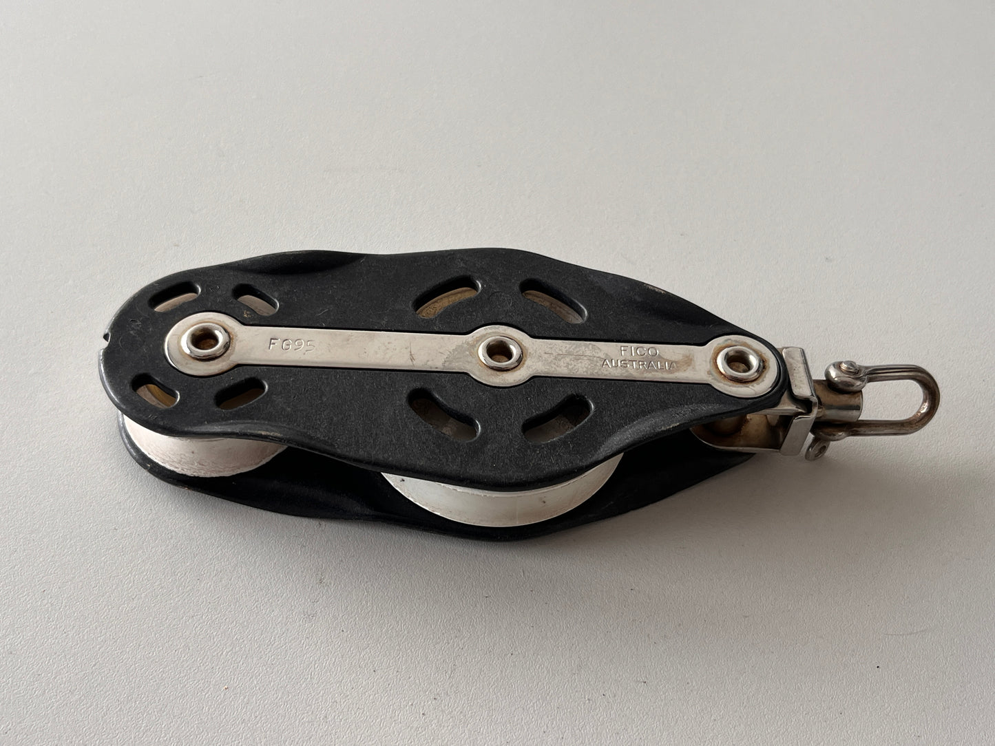 Fico vioolblok met draaiwartel FG95