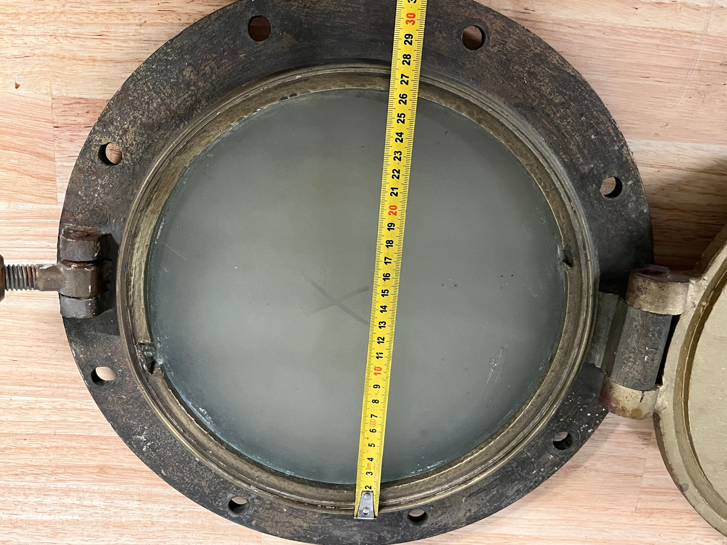 Bronzen patrijspoort 37 cm / 20 KG