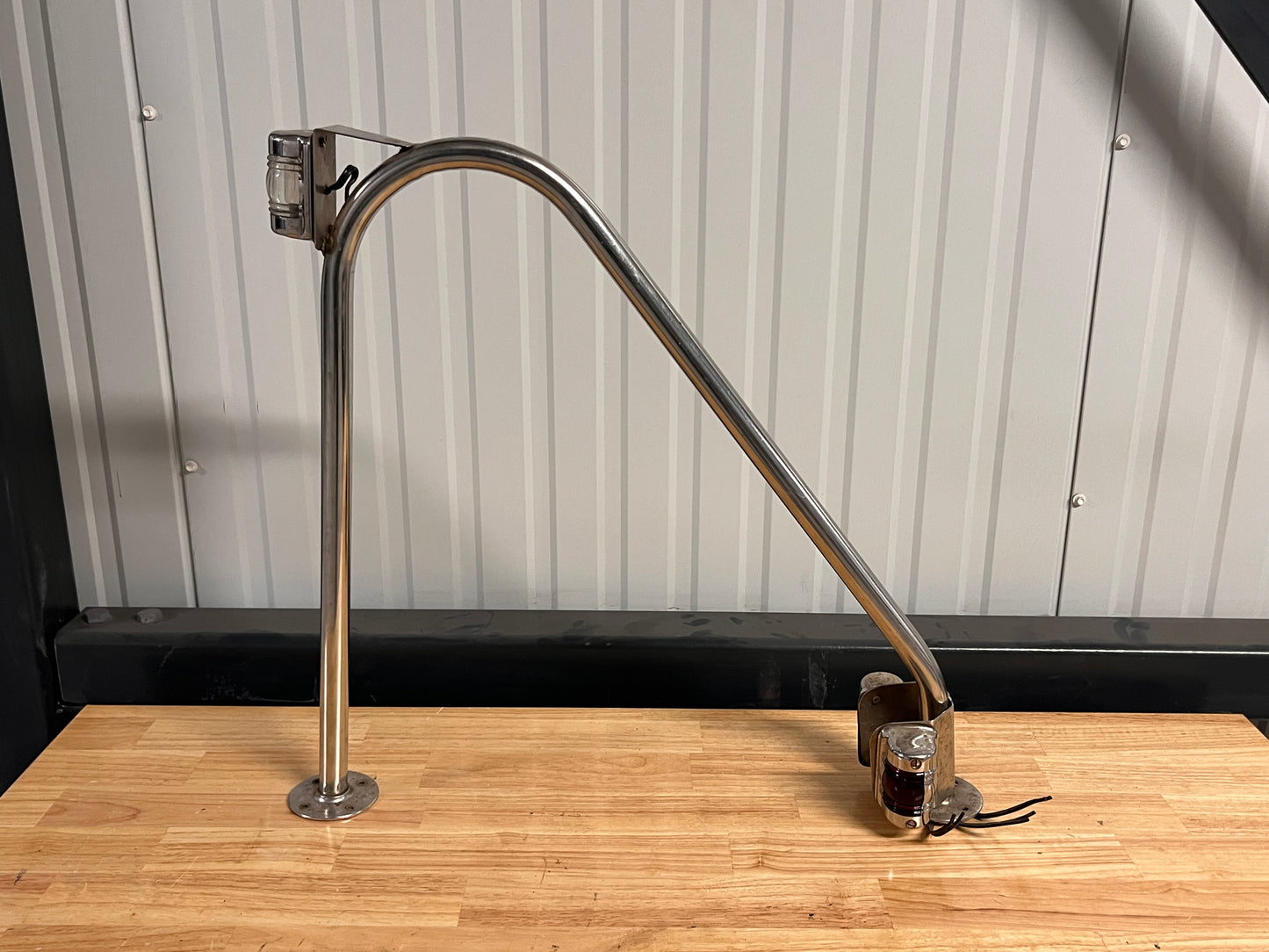 RVS beugel met 3 kleuren licht