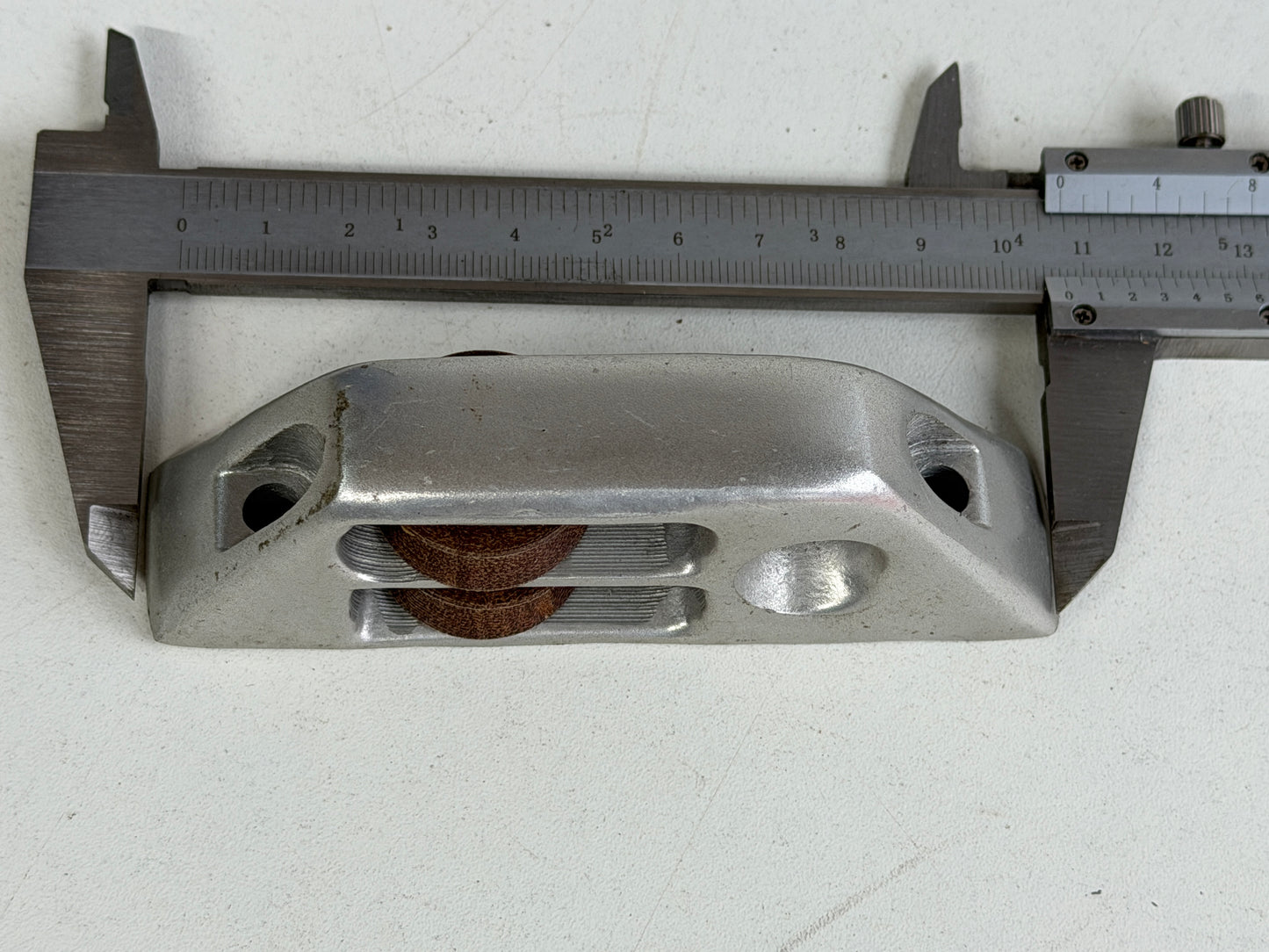 Liggend keerblok met 2 schijven en oog 27 mm tot 9 mm lijn