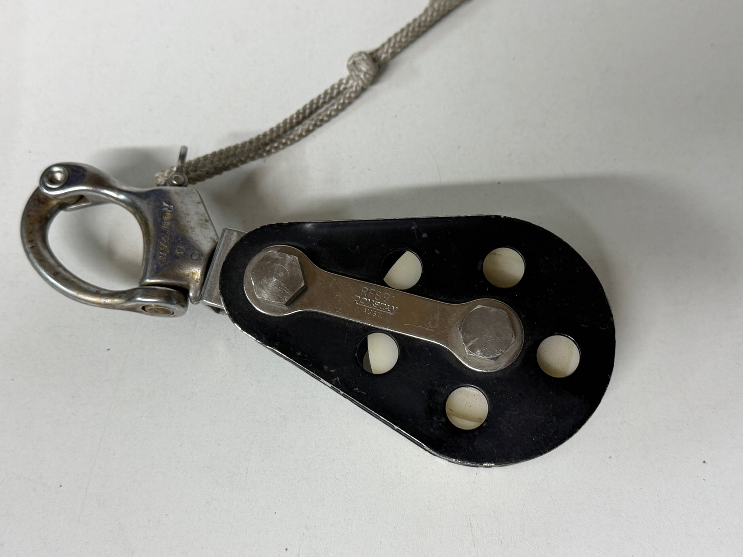 Ronstan RF891 1 schijfs blok met snapsluiting 75 mm tot 15 mm lijn