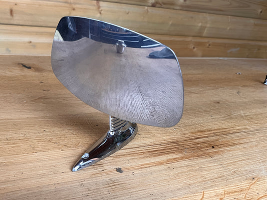 Panorama skispiegel in jaren 70 stijl