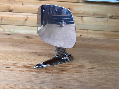 Panorama skispiegel in jaren 70 stijl