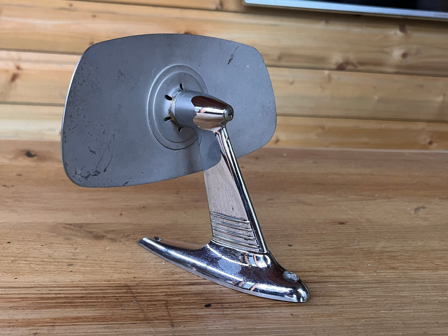 Panorama skispiegel in jaren 70 stijl