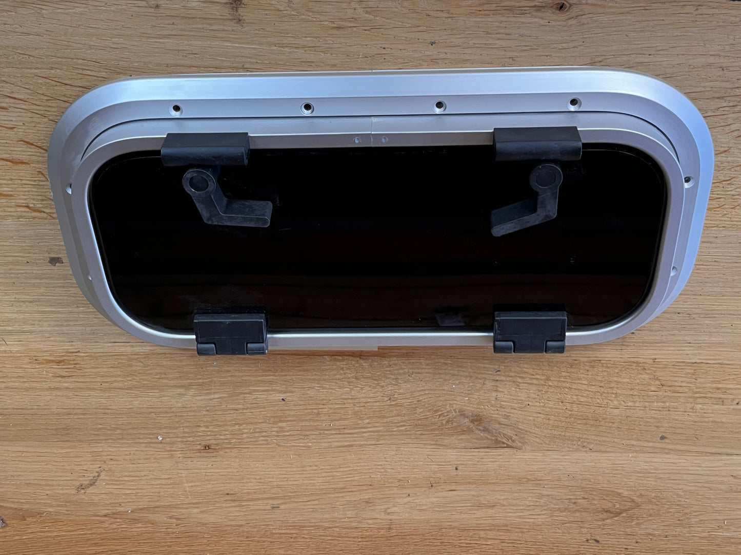 Gebo klappend rechthoekig patrijspoort / raam 395 x 200 mm