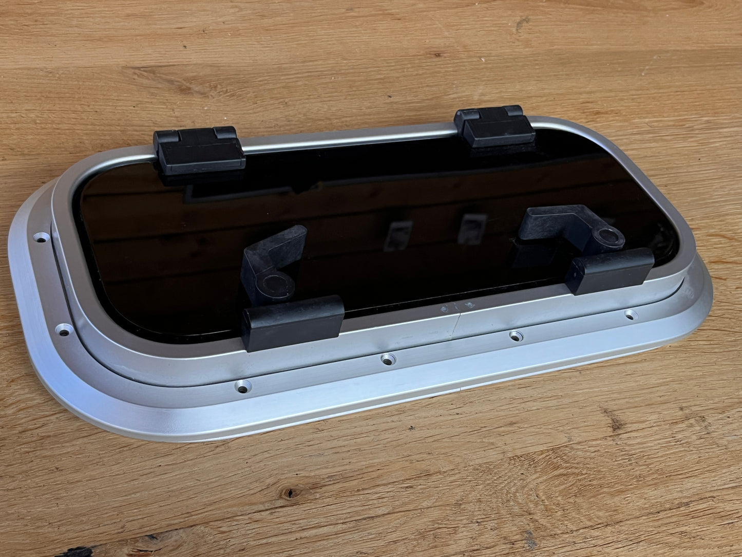 Gebo klappend rechthoekig patrijspoort / raam 395 x 200 mm