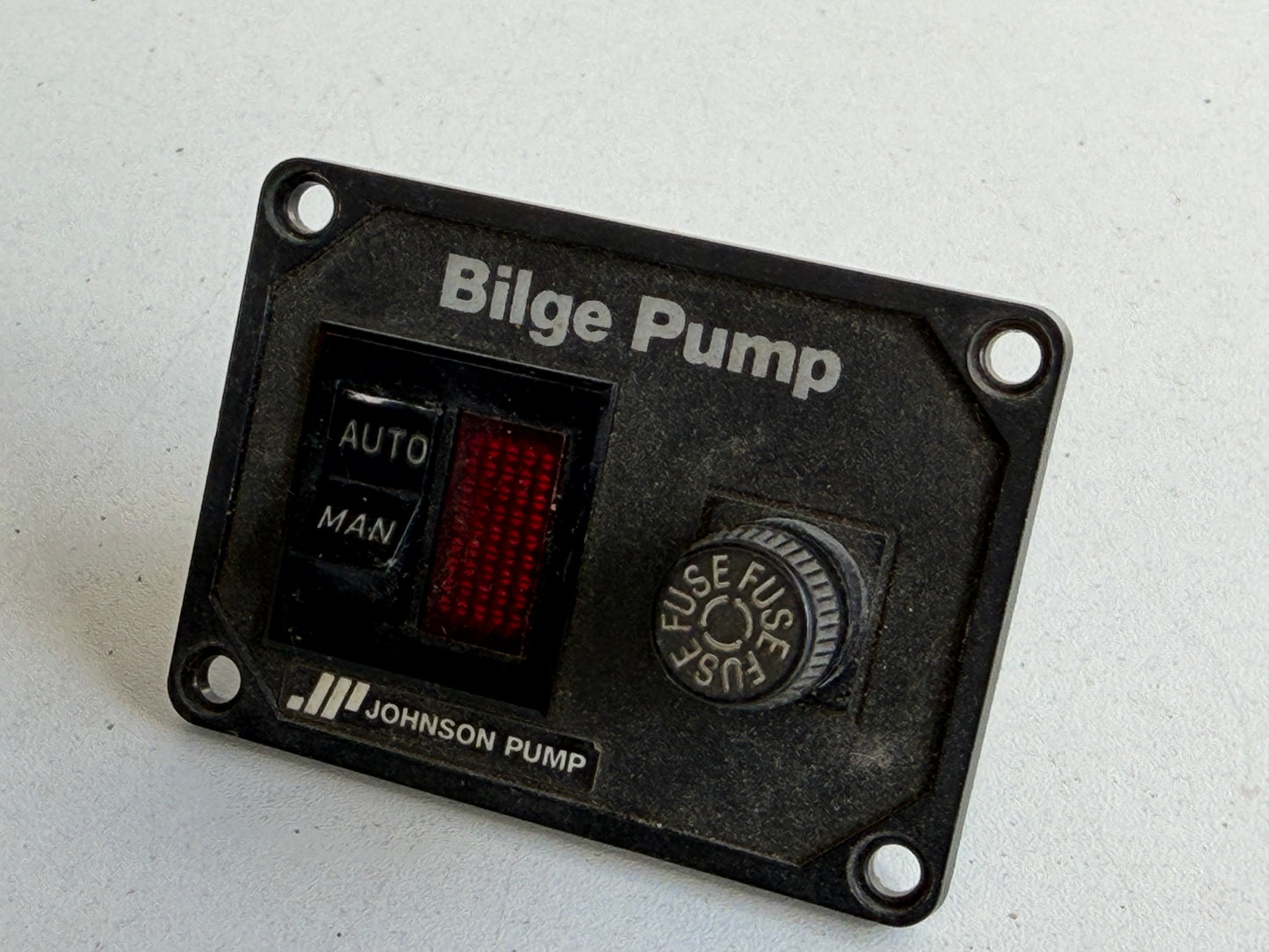 Bilge Pump Johnson Pump paneel