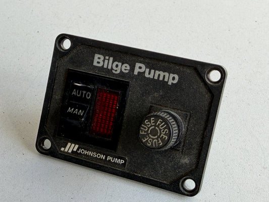 Bilge Pump Johnson Pump paneel