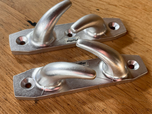 Nieuwe Pfeiffer verhaalkammen/boegklampen 147 mm