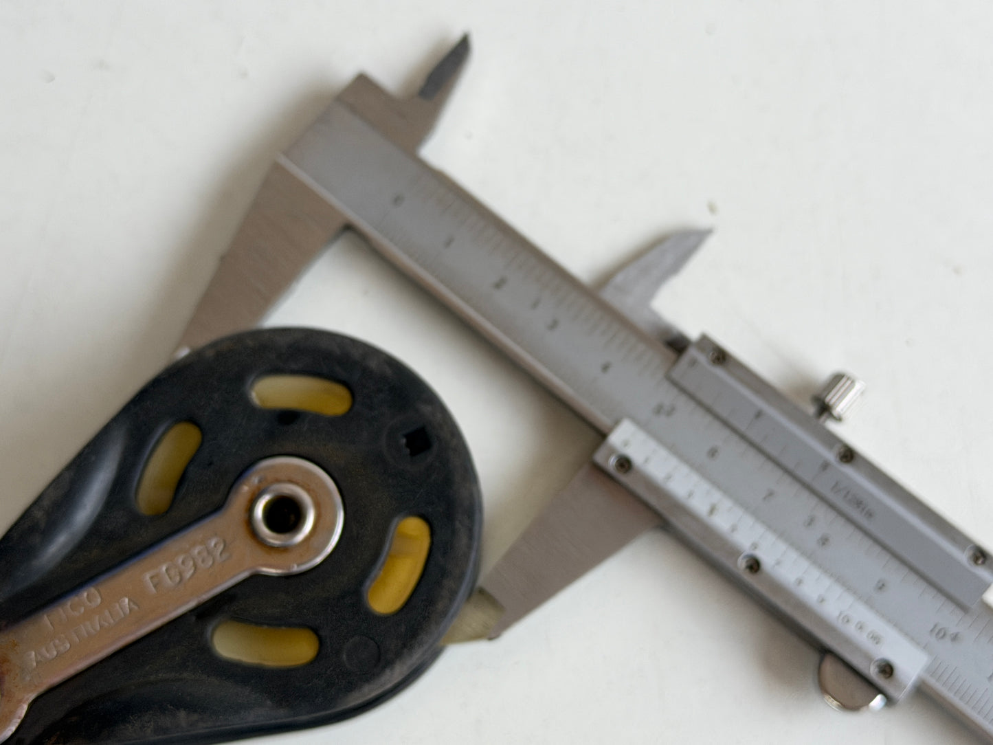 Fico FG982 stand up blok voor op rail 25 mm