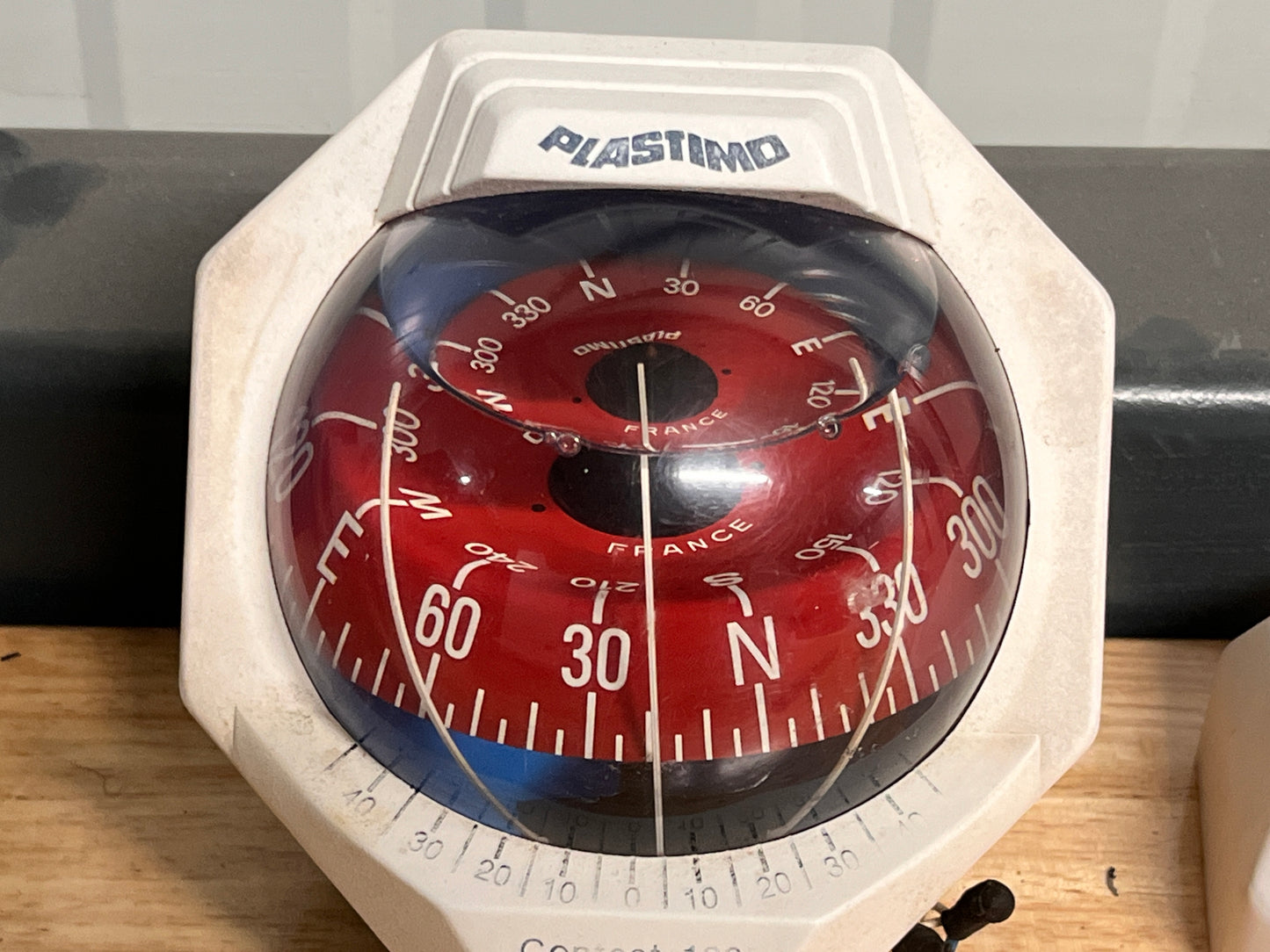 Plastimo 130 kompas met luchtbel