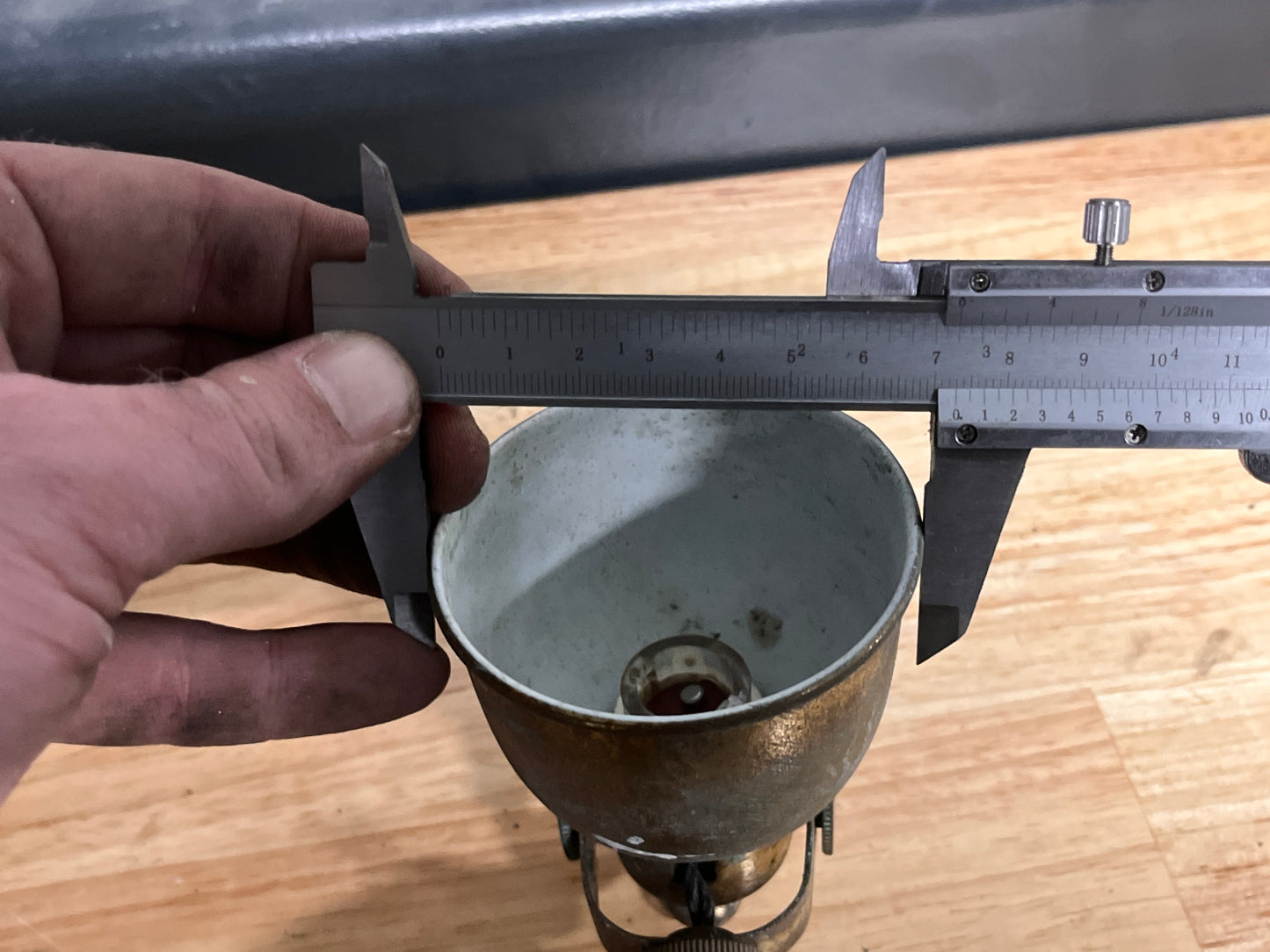 Bronzen / messing wandlampjes / leeslampjes