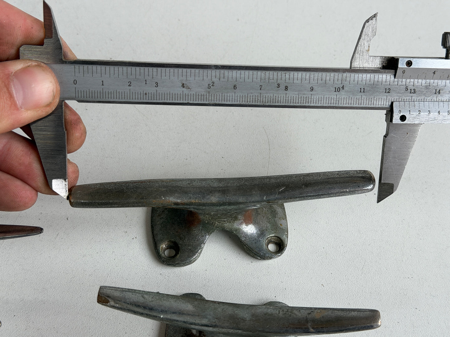 4 bronzen/messing kikkers 125/100/95/79 mm