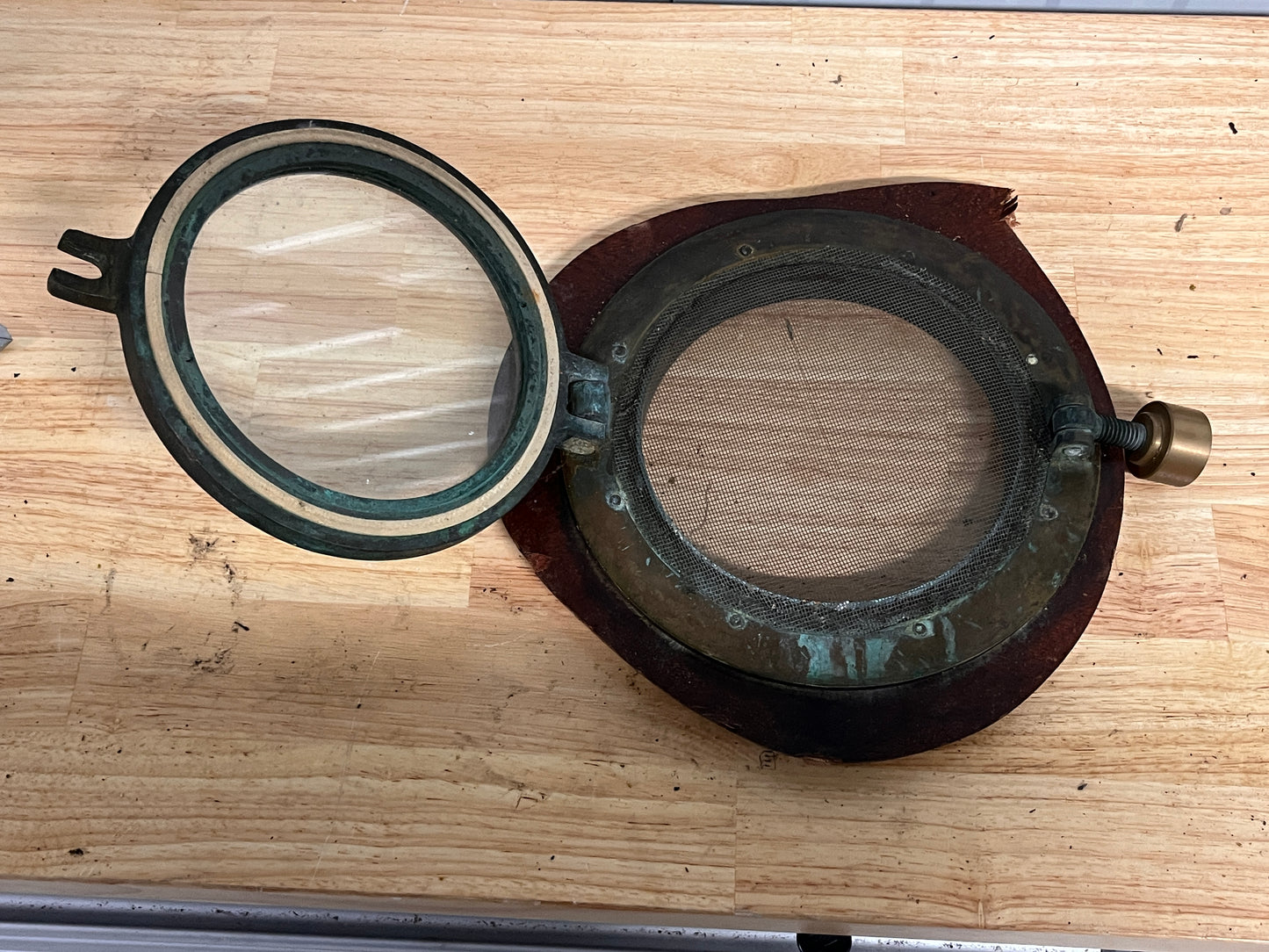 Bronzen patrijspoort 24 cm