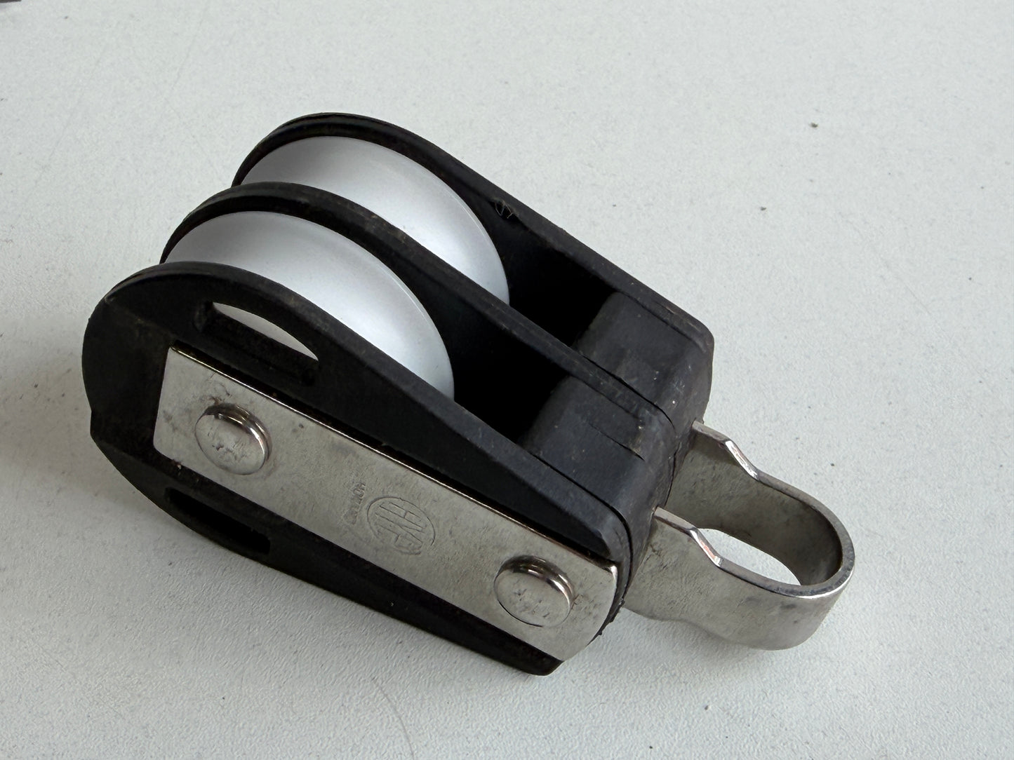 HYE 2 schijfs blok 50 mm tot 14 mm lijn met beugel
