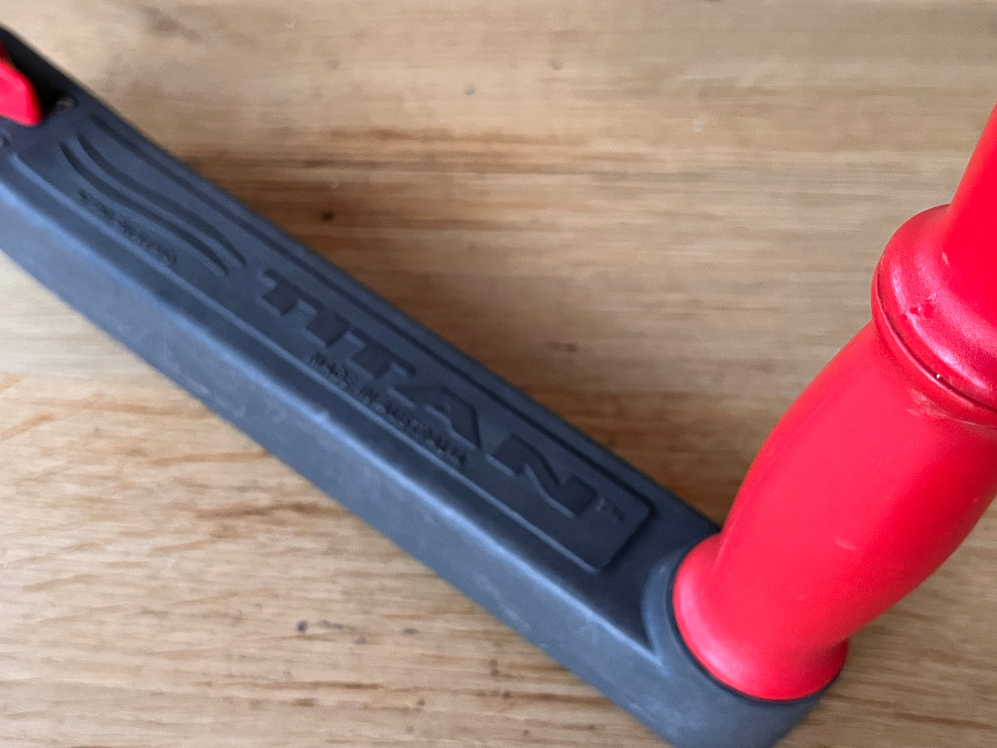 Titan lierhendel met dubbel handvat gelagerd