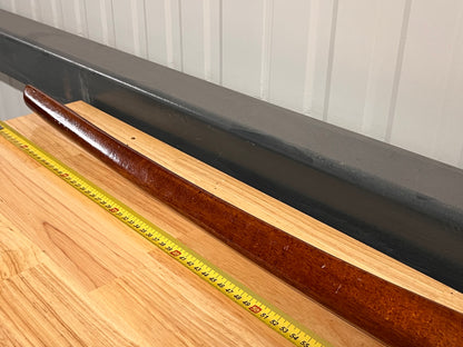 Houten helmstok met bronzen beslag 90 cm