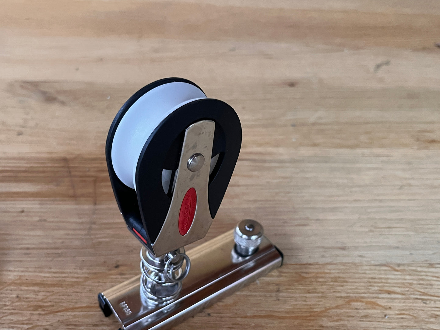 Nieuw Ronstan opstaand blok / upstand 50 mm voor op rail