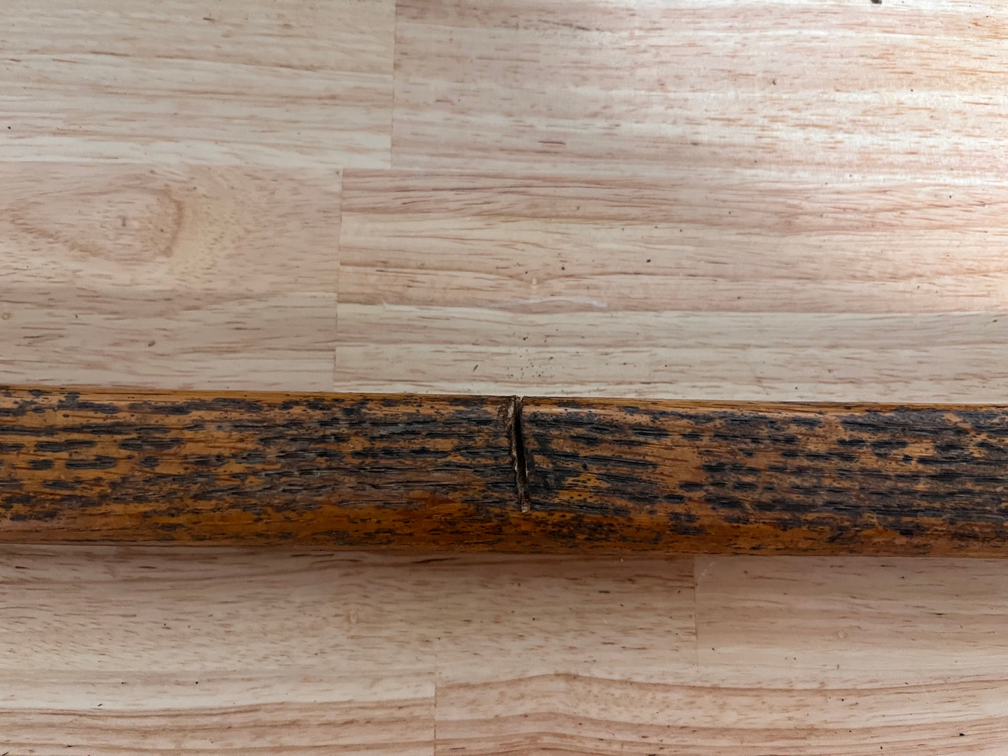 Houten helmstok 113 cm