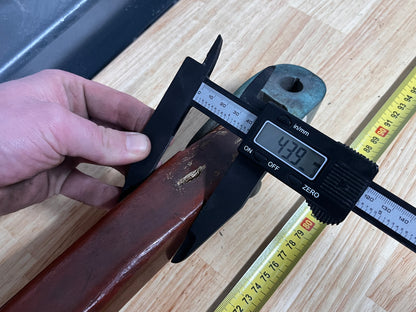 Houten helmstok 85 cm met bronzen beslag