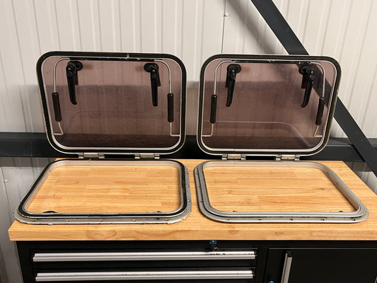 Dekluik / vluchtluik 560 x 435 mm