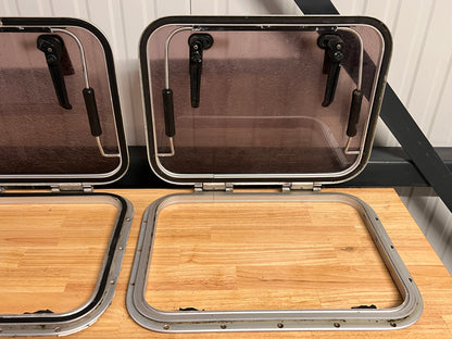 Dekluik / vluchtluik 560 x 435 mm